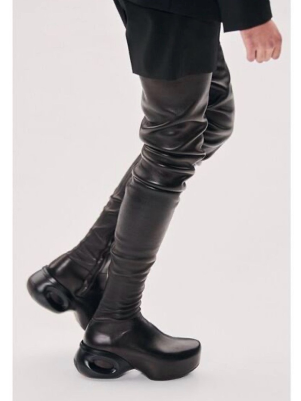 GIVENCHY G-Clog Lambskin Black Leather Over-the-knee Vouge Runway Boots Size 35 - Picture 2 of 16